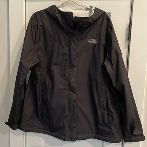 Women’s North Face Shell wind and water resistant. Like new.
